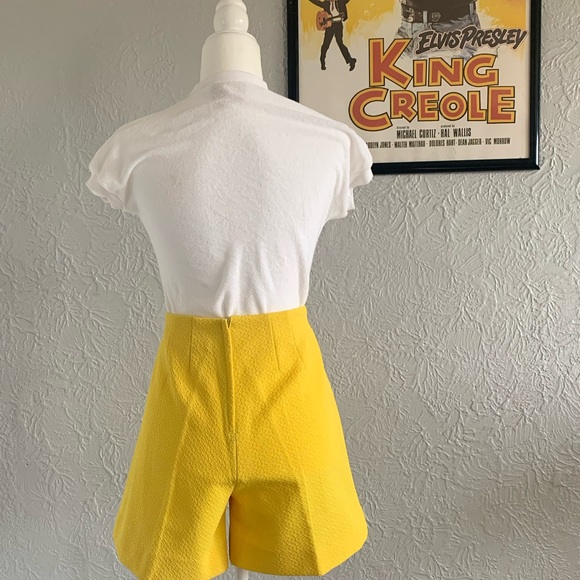 SOLD 60s/70s Textured High Waisted Shorts - Picture 3 of 3